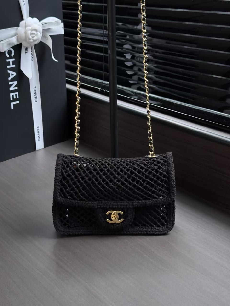 Ladies ch’nel 26 bags