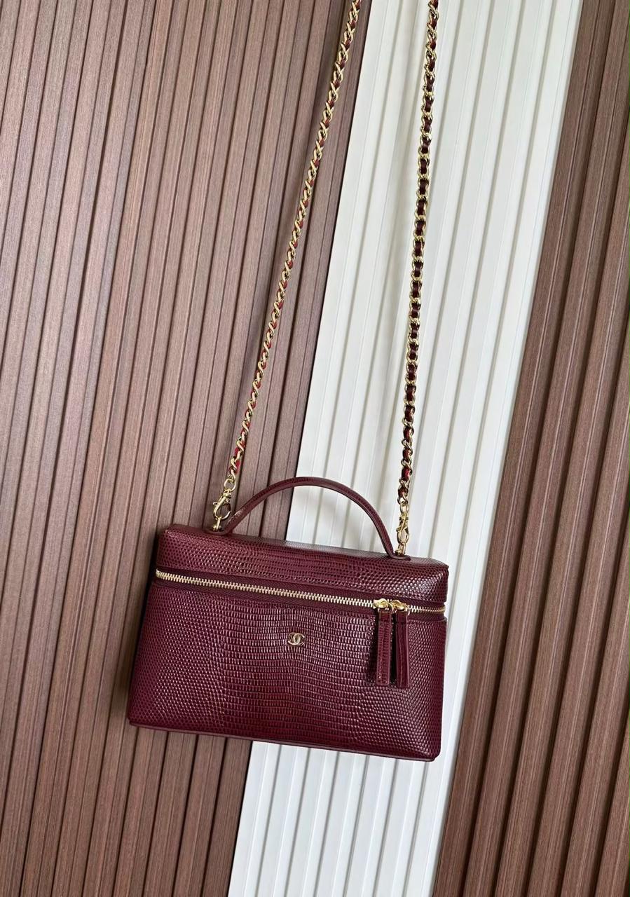 Ladies ch’nel 26 bags