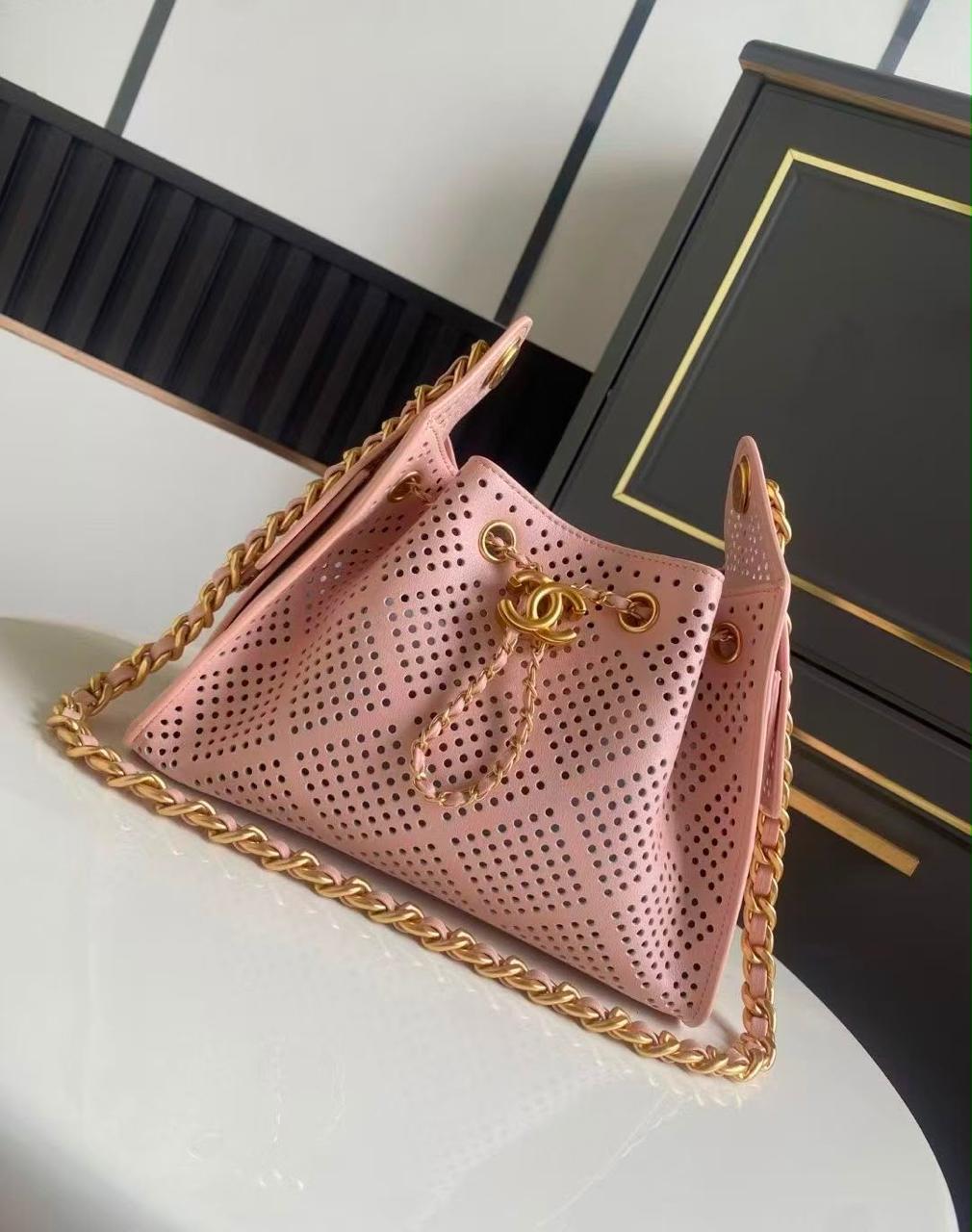 Ladies ch’nel 26 bags