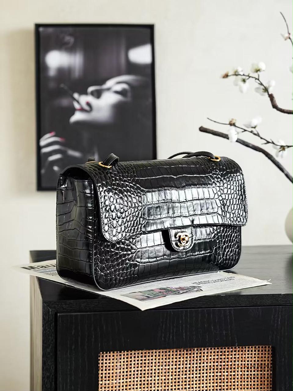 Ladies ch’nel 26 bags