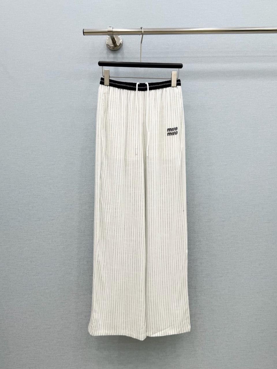 Ladies pants & shorts