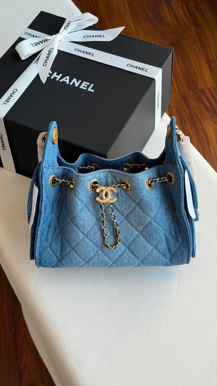 Ladies ch’nel 26 bags
