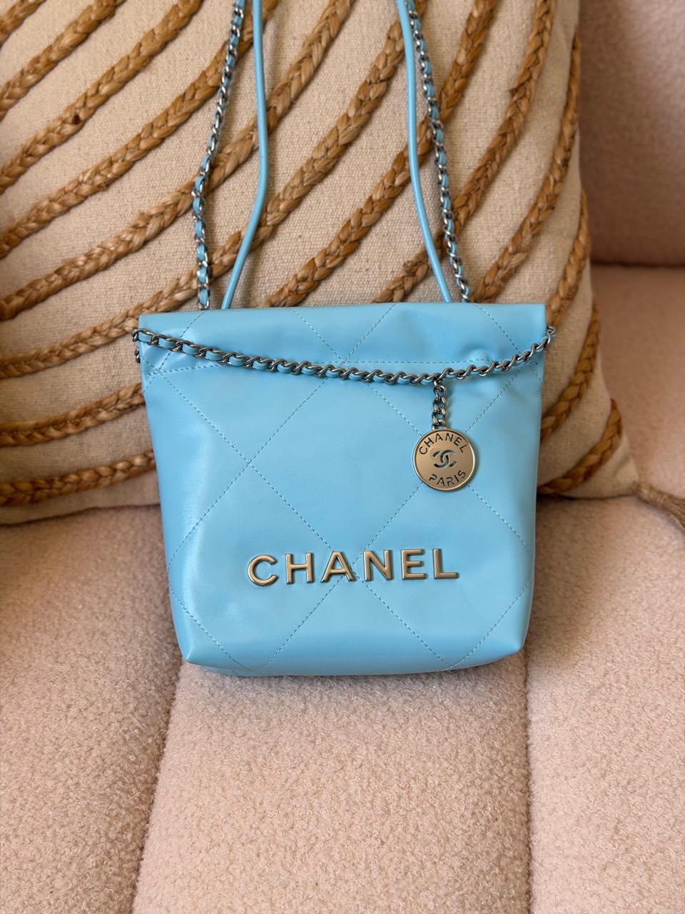 Ladies ch’nel 26 bags