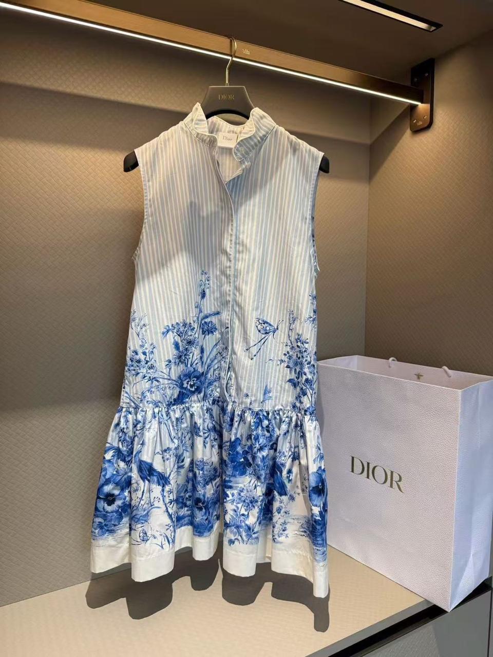 Ladies dresses