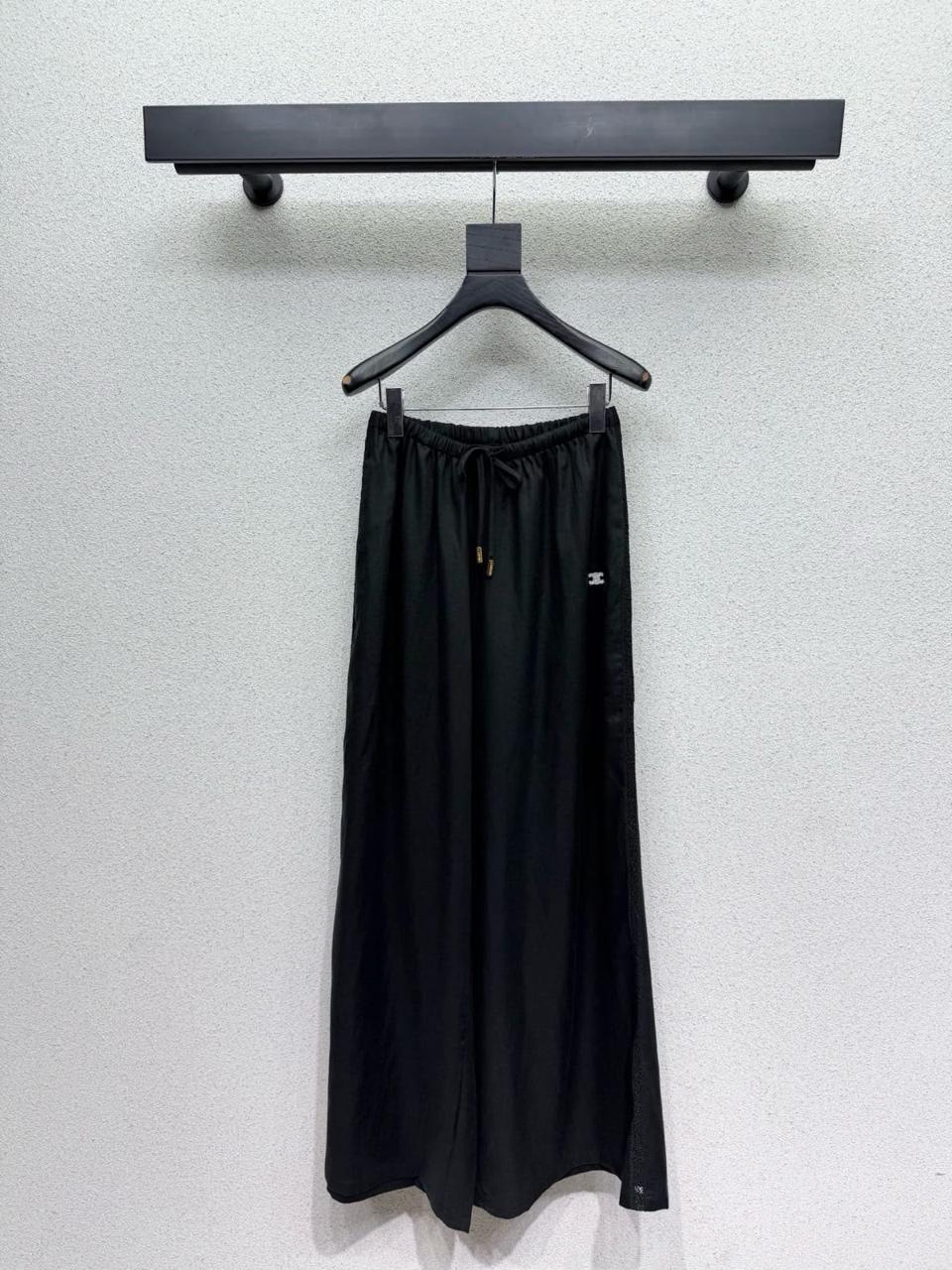 Ladies pants & shorts