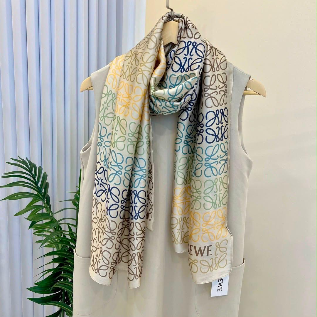 Ladies scarf