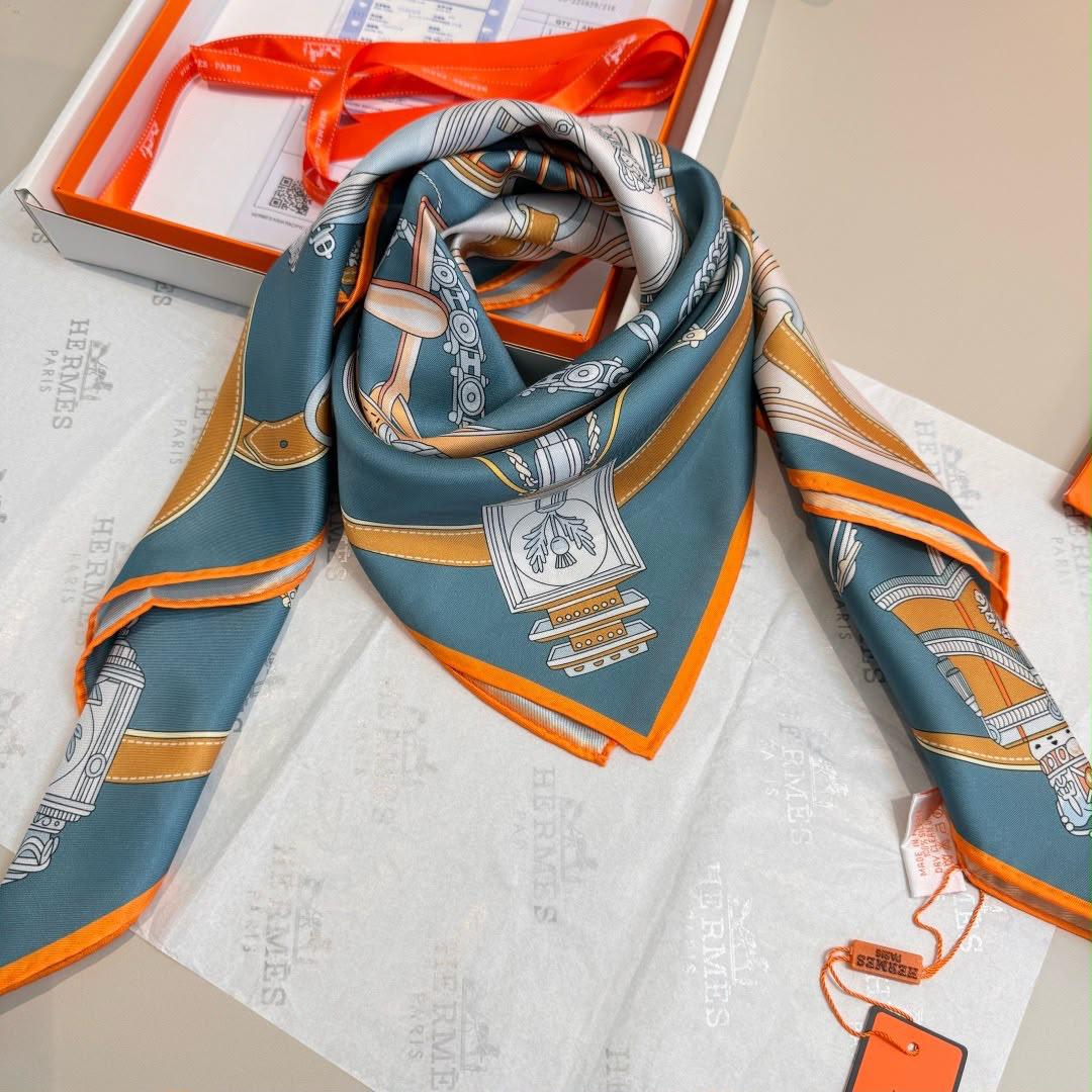 Ladies scarf