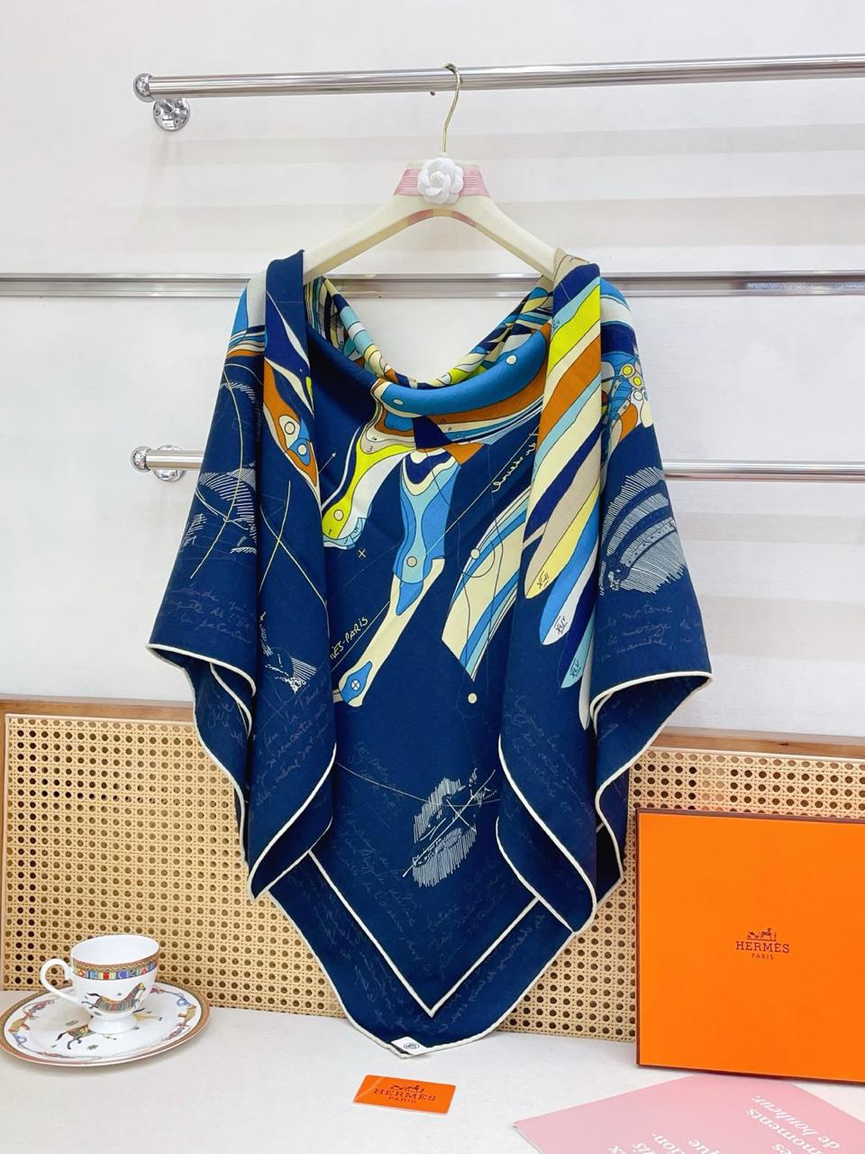 Ladies scarf