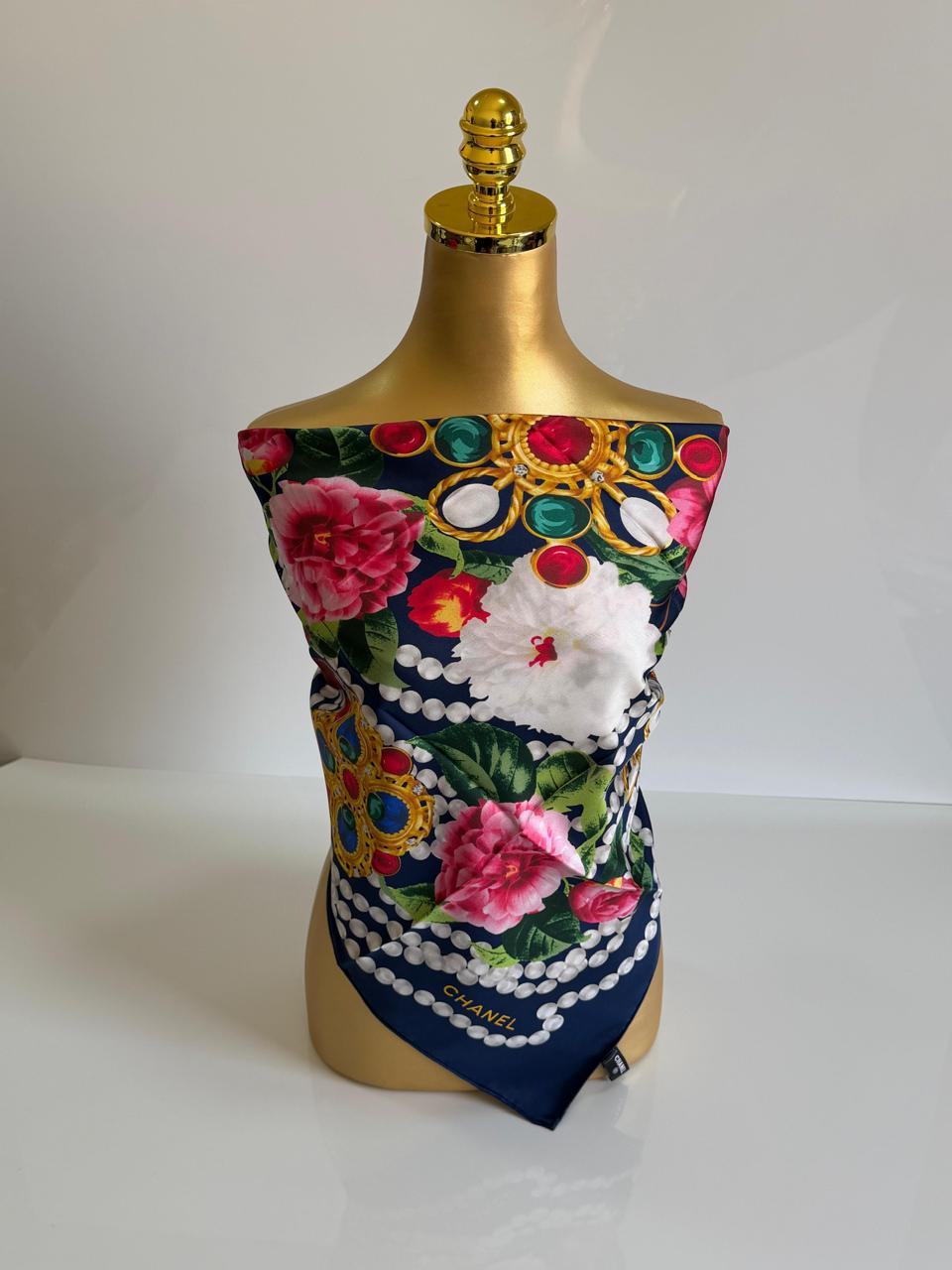 Ladies scarf