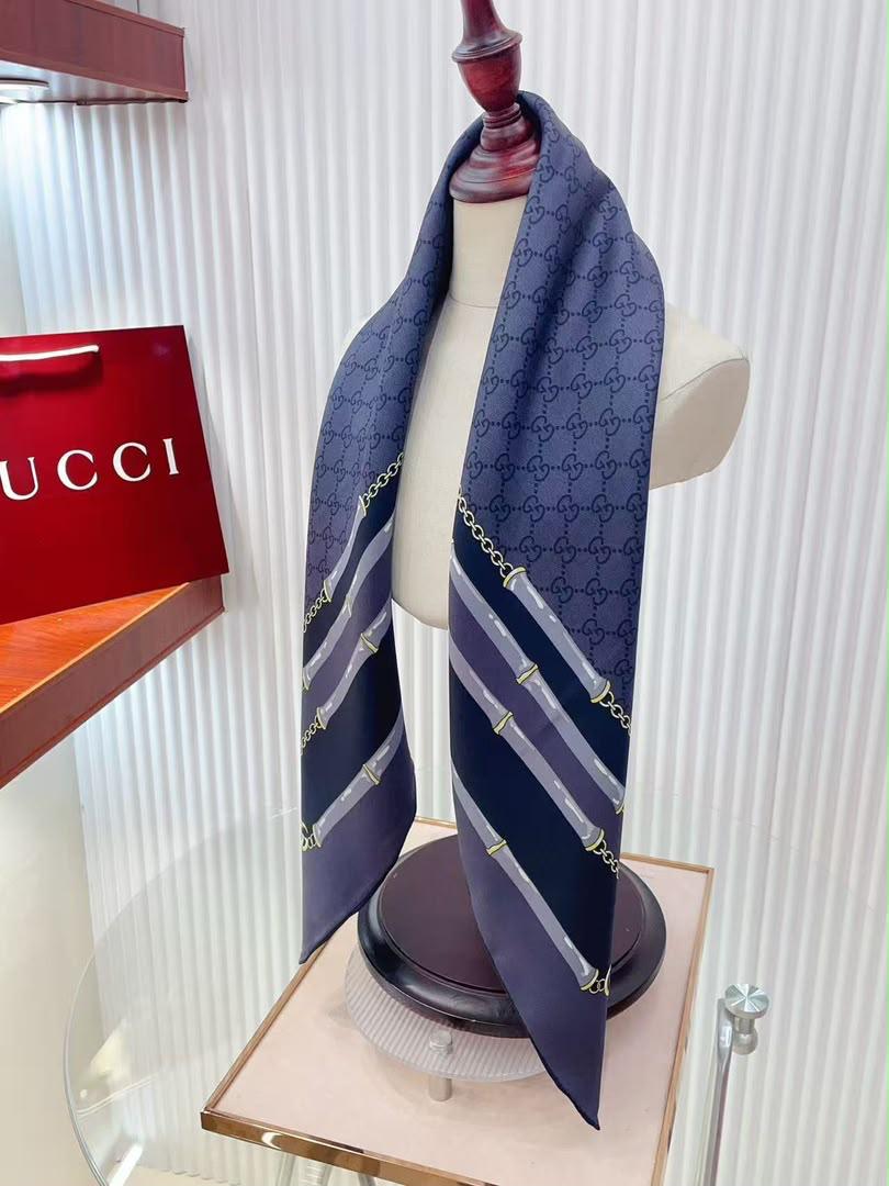Ladies scarf