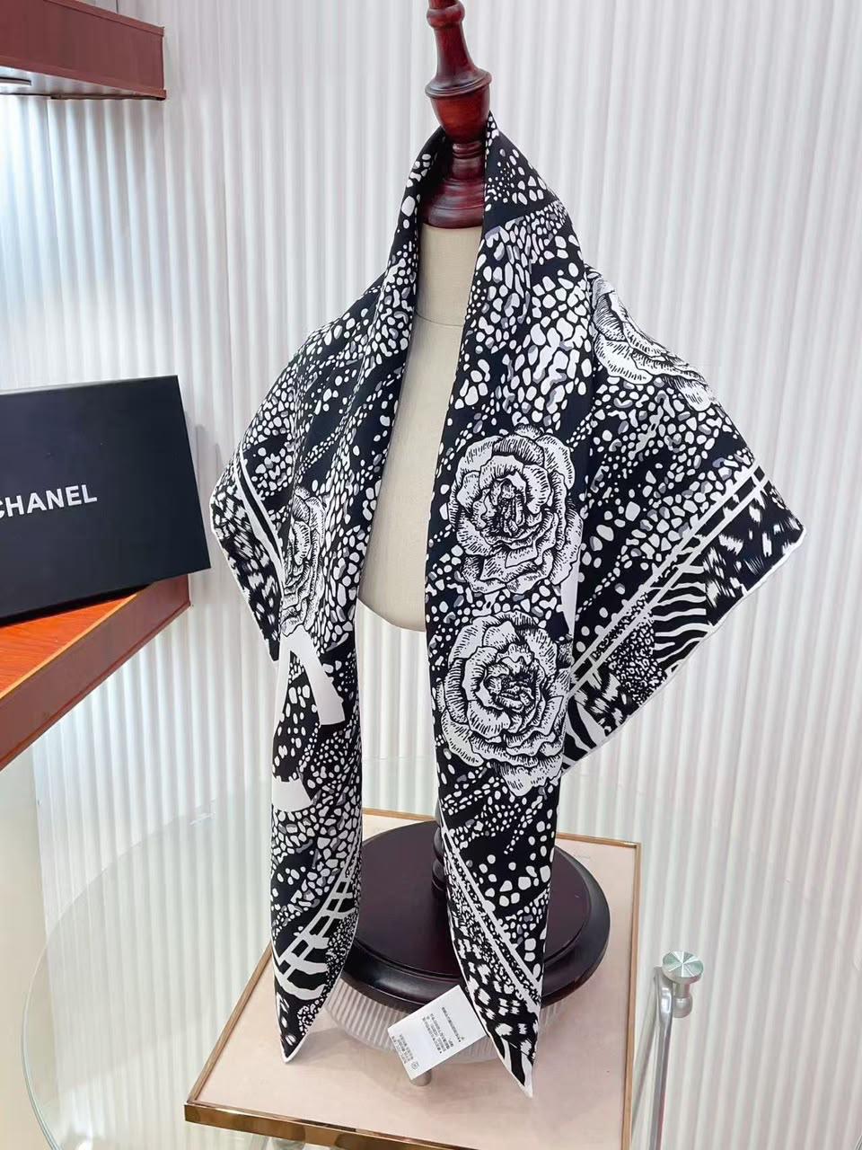 Ladies scarf
