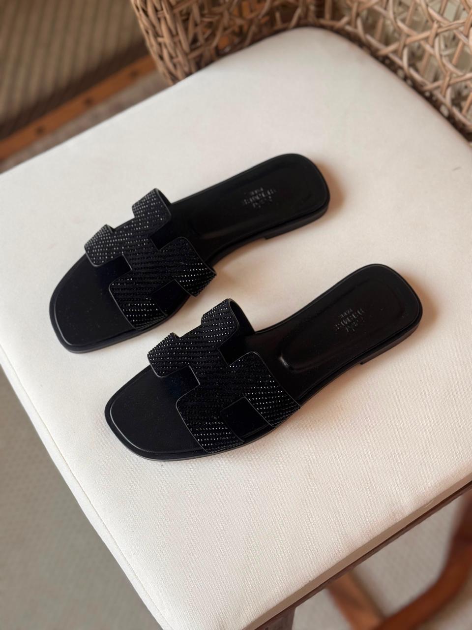 Ladies flats