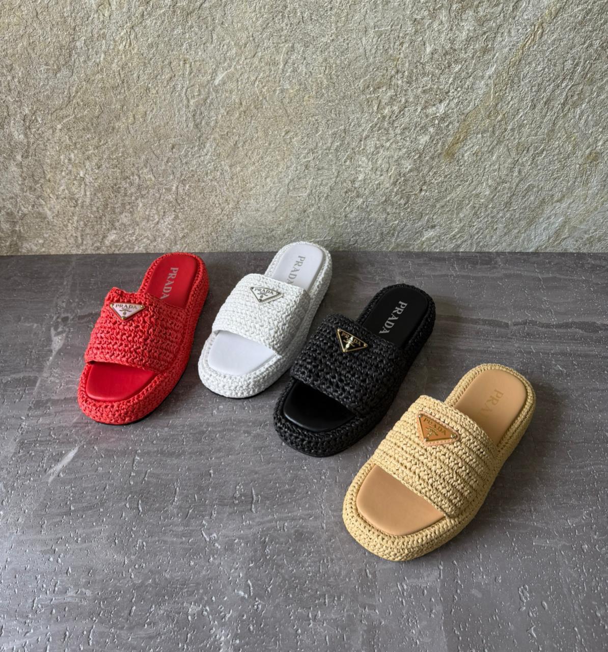 Ladies flats
