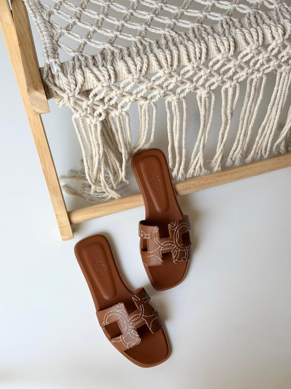 Ladies flats