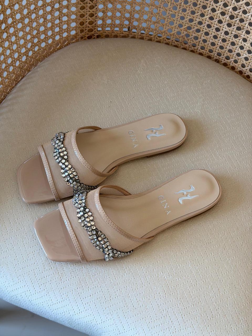Ladies flats