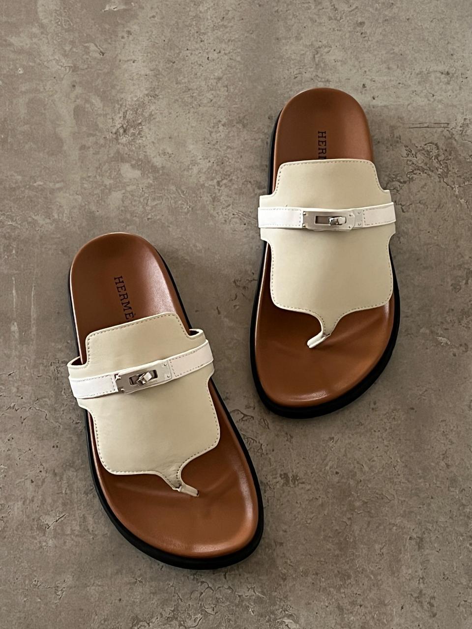 Ladies flats