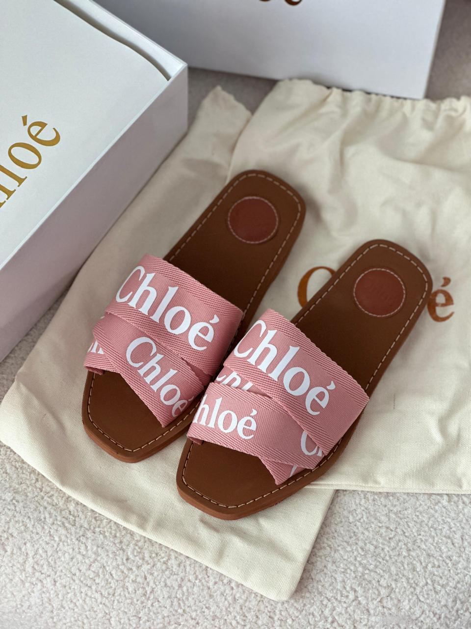 Ladies flats