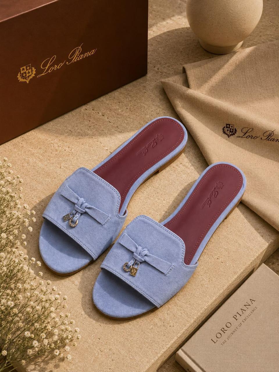 Ladies flats