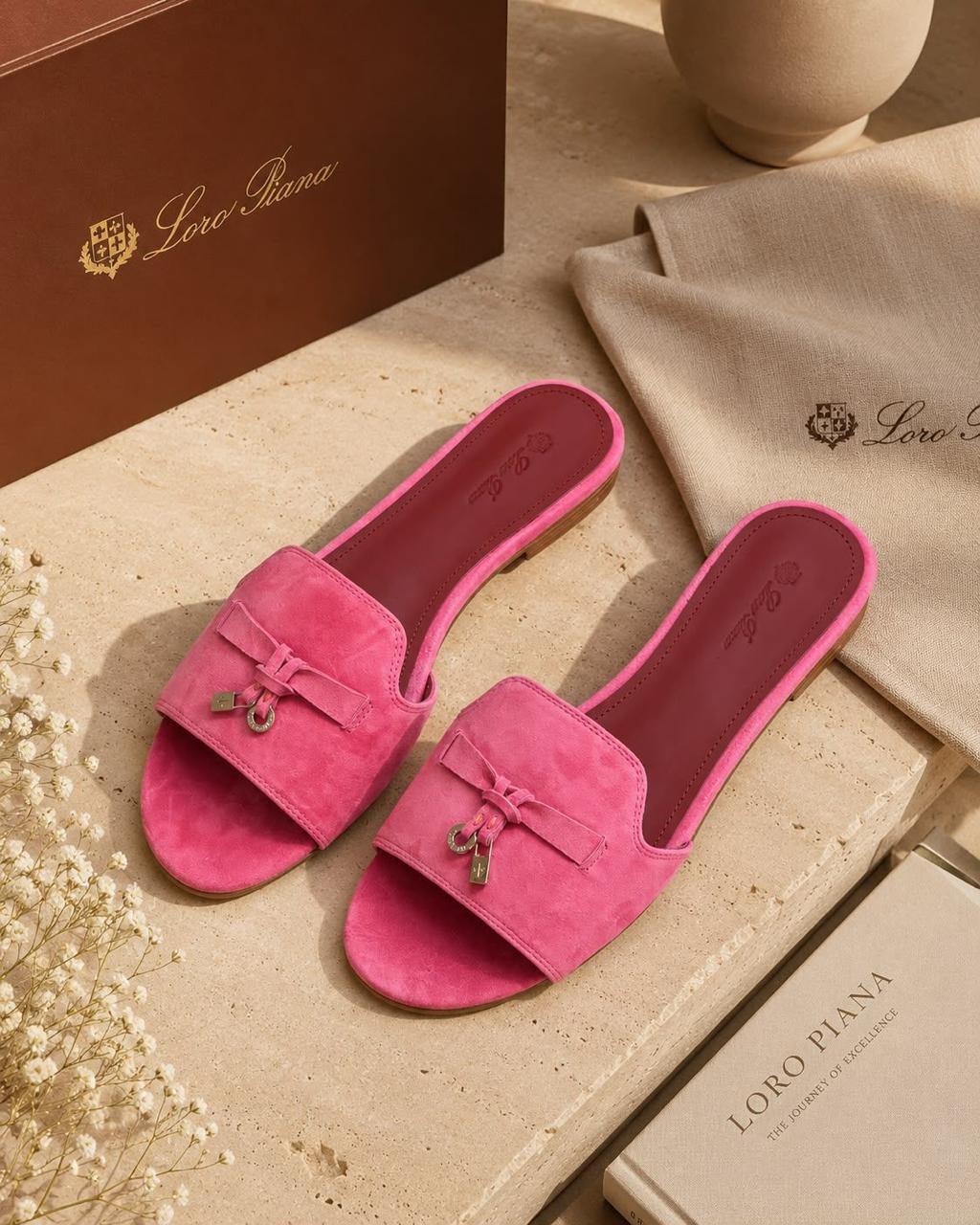 Ladies flats