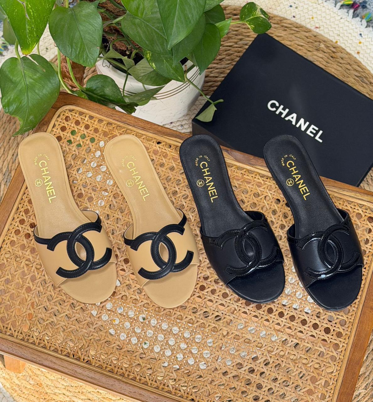 Ladies flats