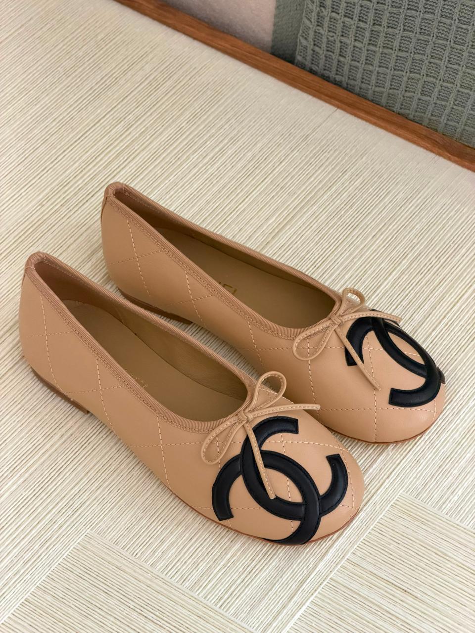 Ladies shoes