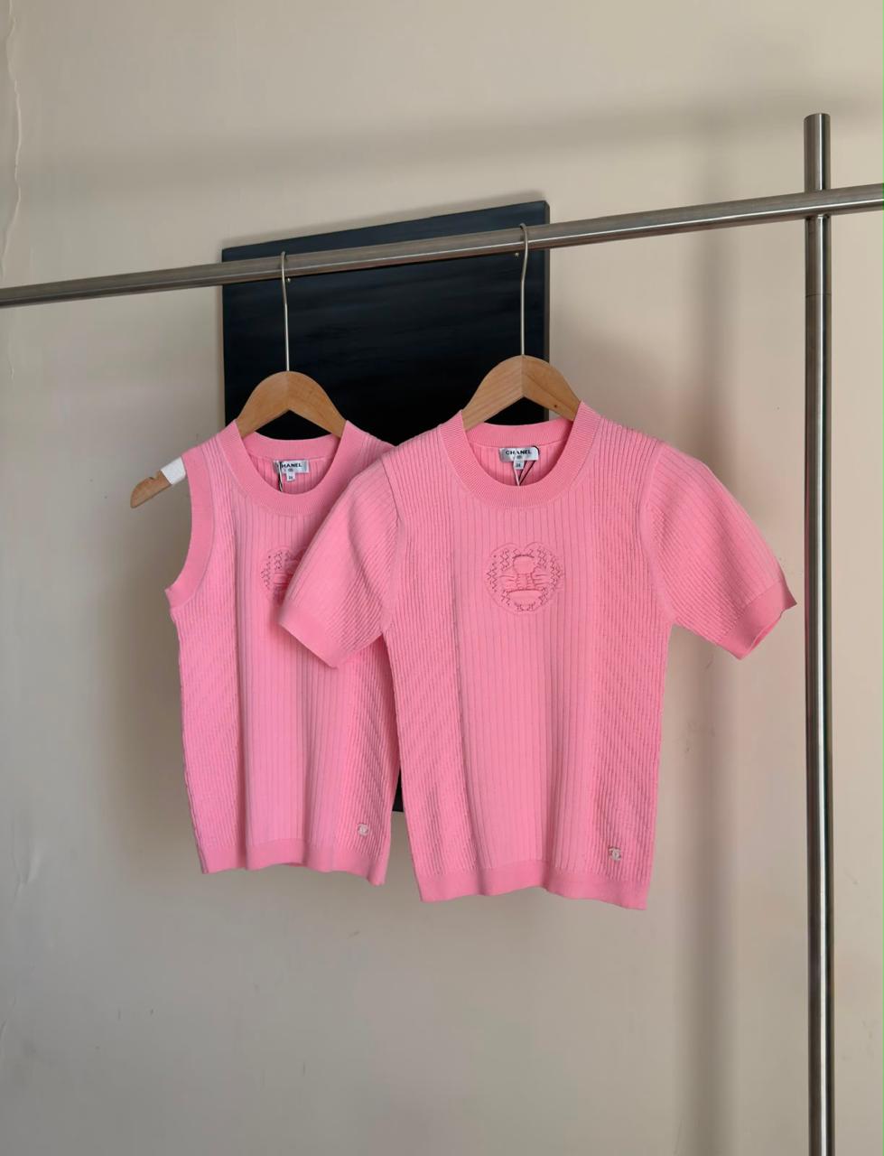 Ladies t-shirts & tops