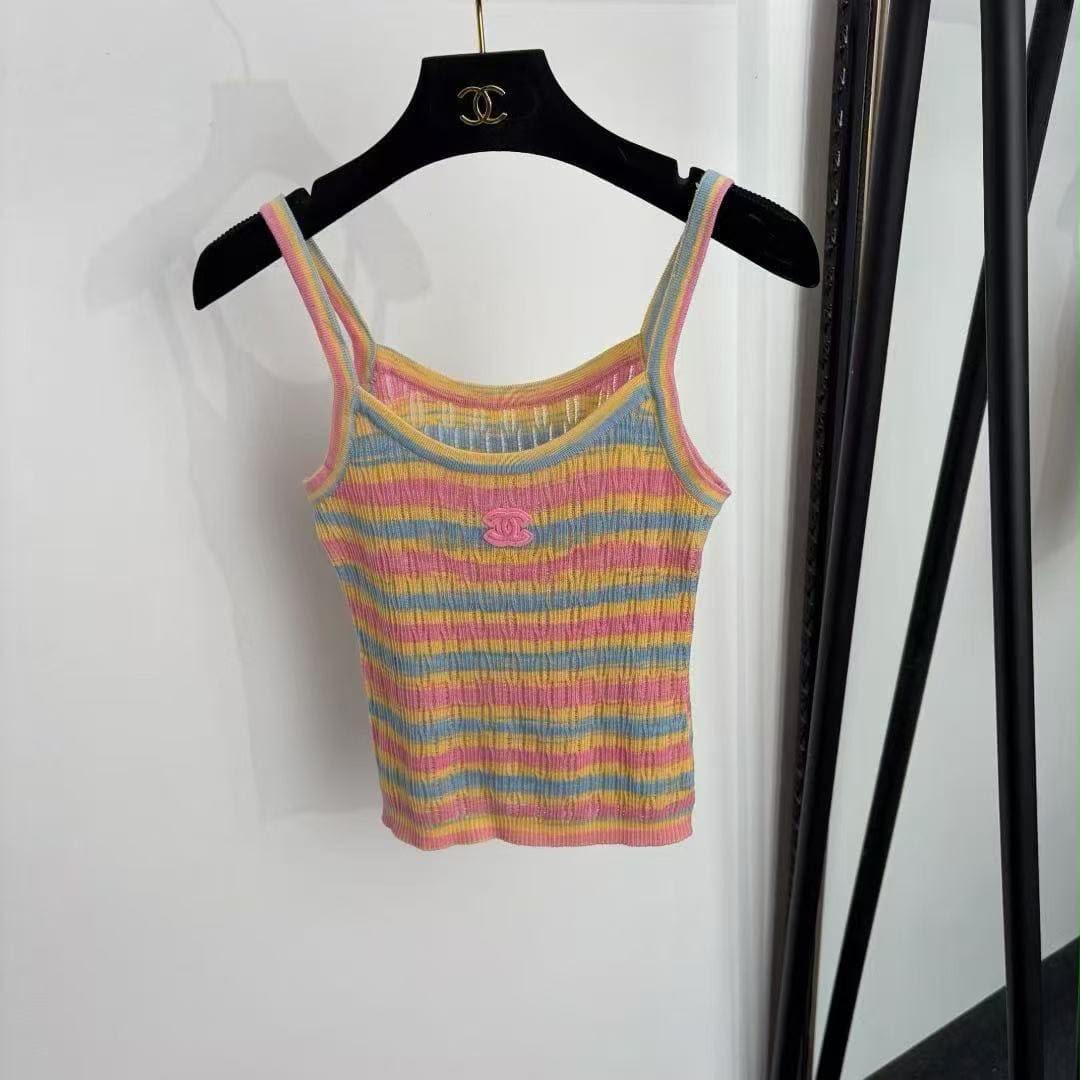 Ladies t-shirts & tops