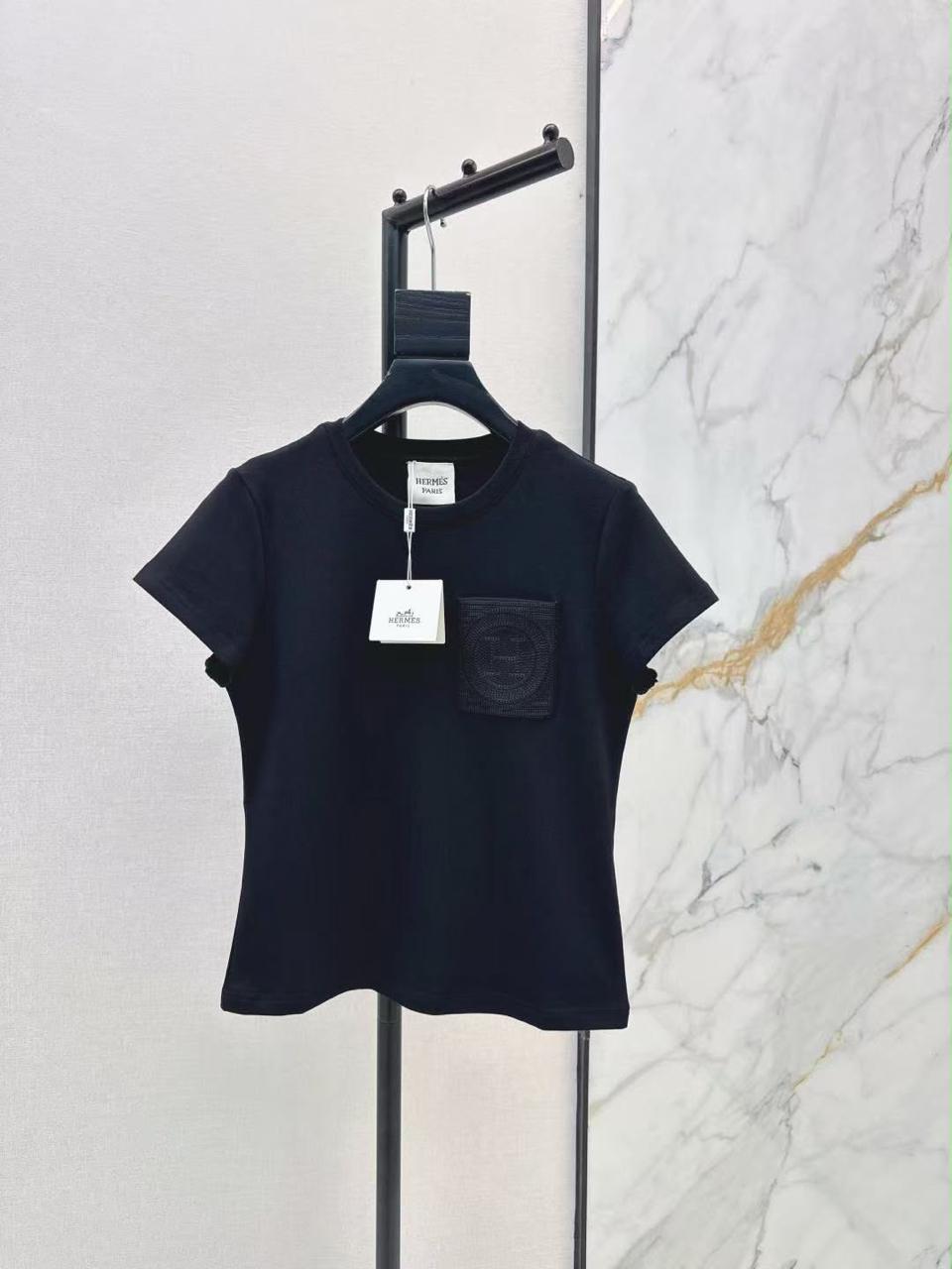Ladies t-shirts & tops