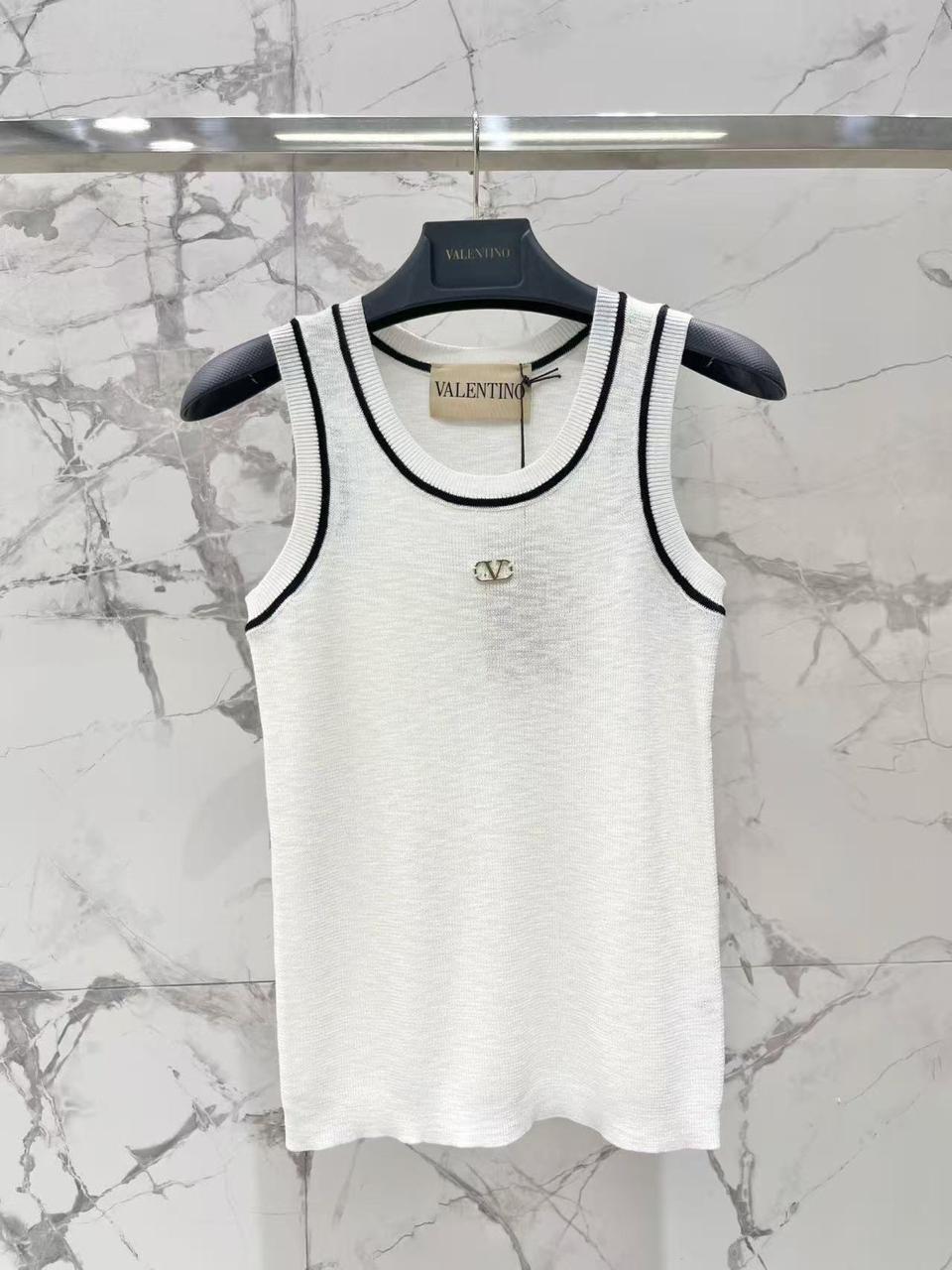 Ladies t-shirts & tops