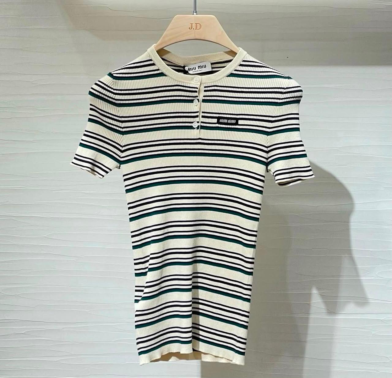 Ladies t-shirts & tops