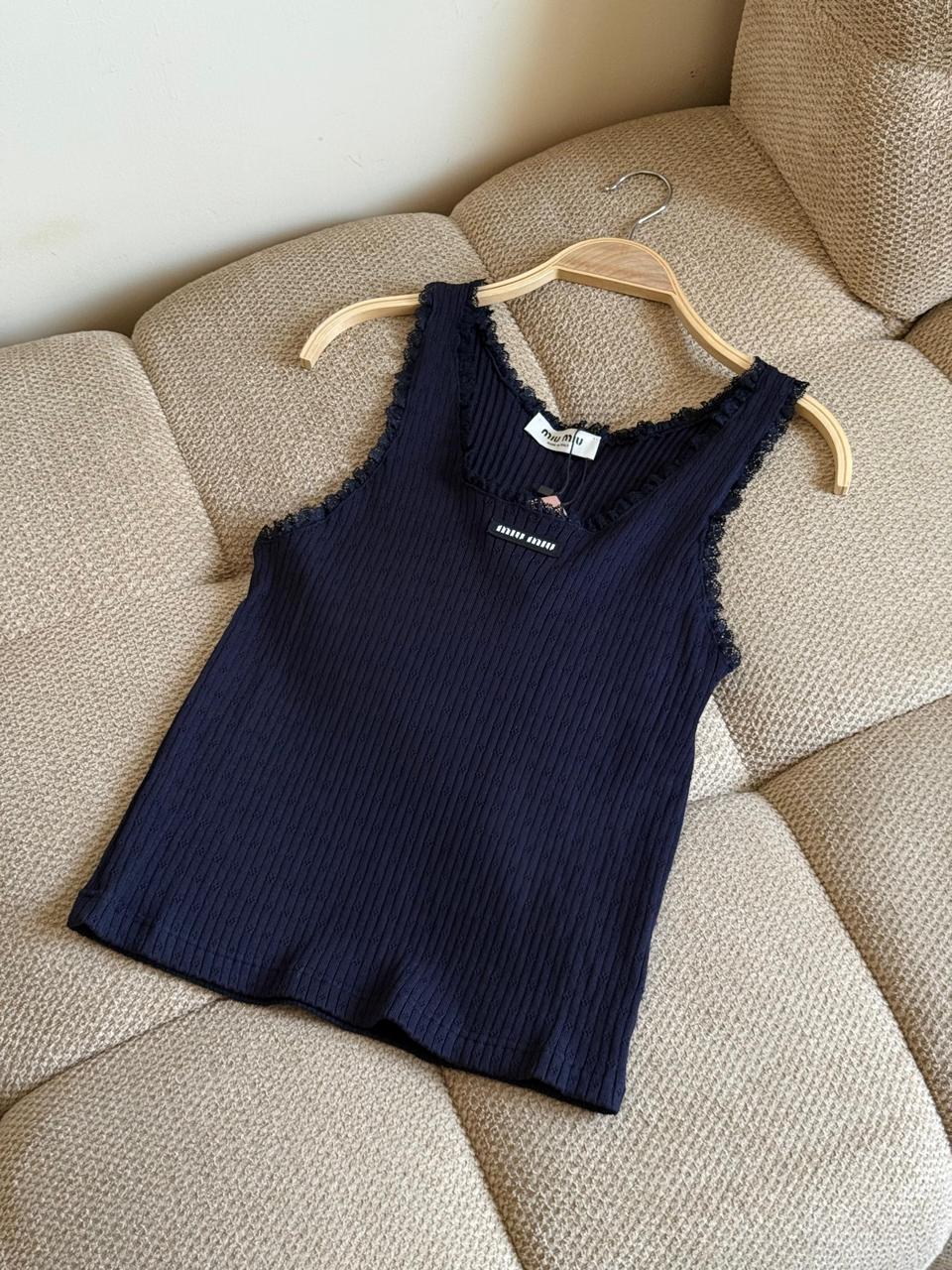 Ladies t-shirts & tops