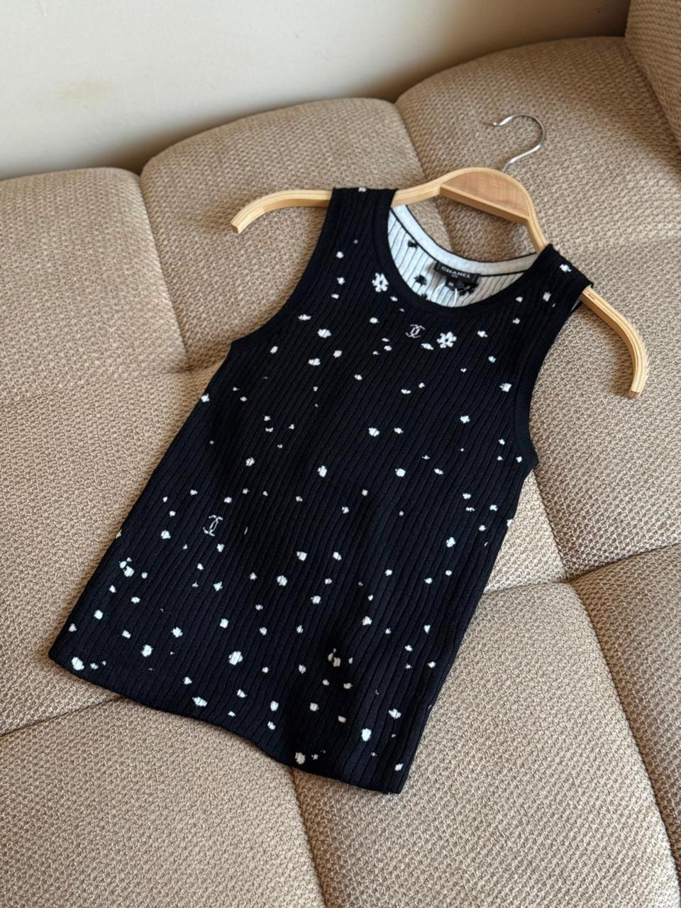 Ladies t-shirts & tops