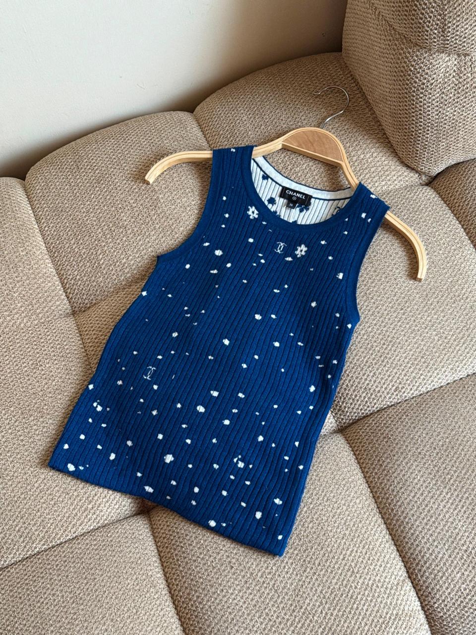 Ladies t-shirts & tops