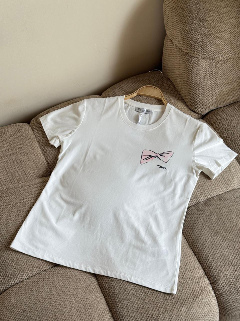 Ladies t-shirts & tops