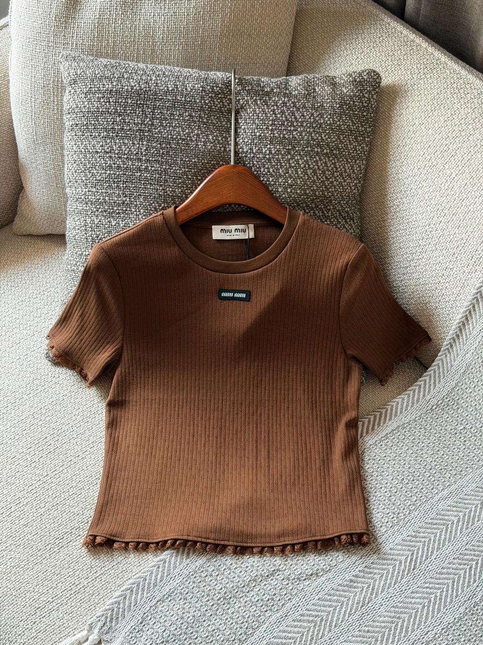 Ladies t-shirts & tops