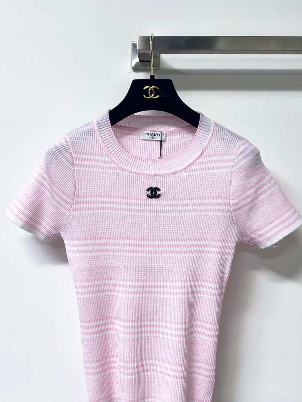 Ladies t-shirts & tops