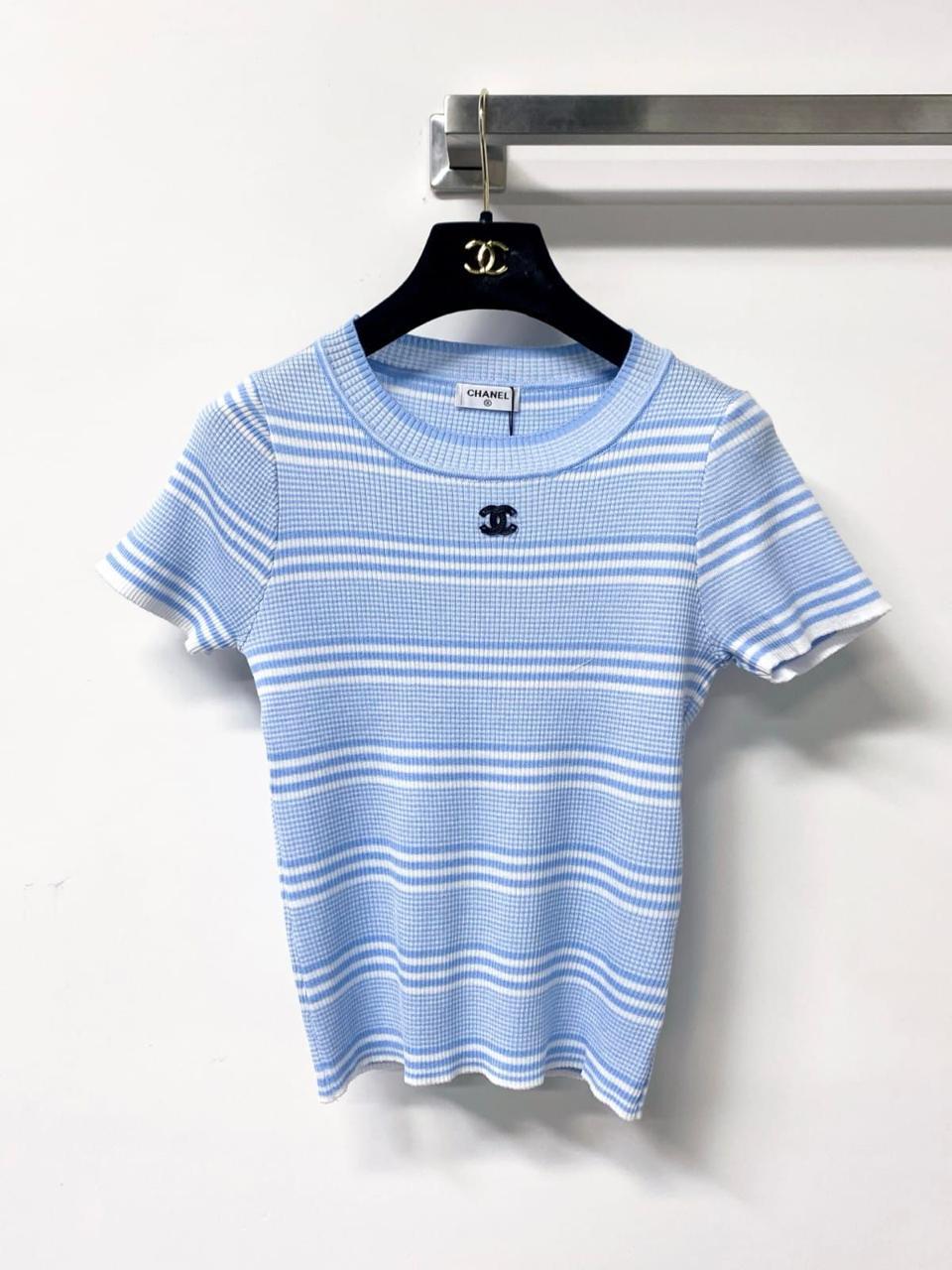 Ladies t-shirts & tops