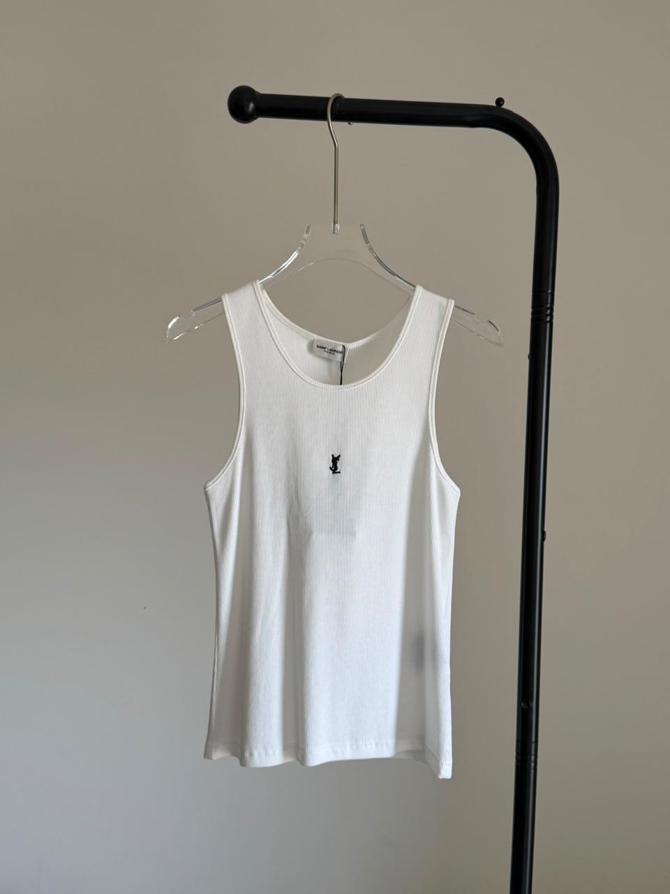 Ladies t-shirts & tops