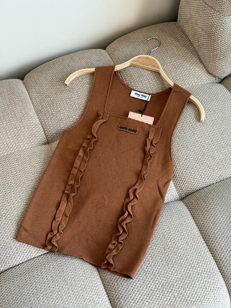 Ladies t-shirts & tops