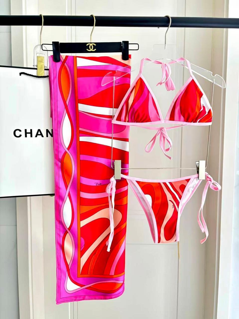 Ladies swimsuits & bikini