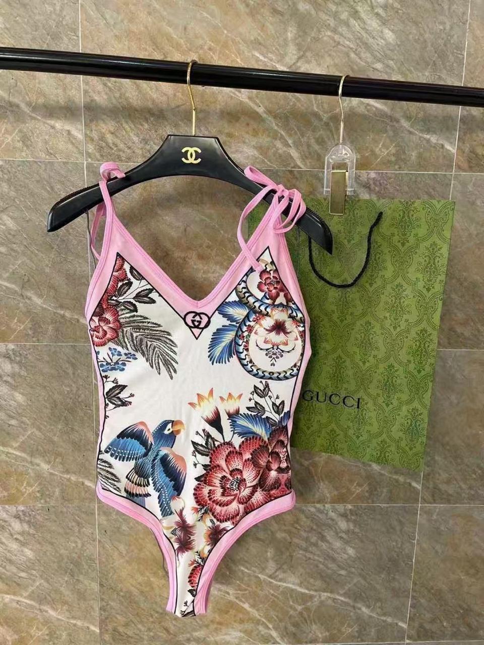 Ladies swimsuits & bikini