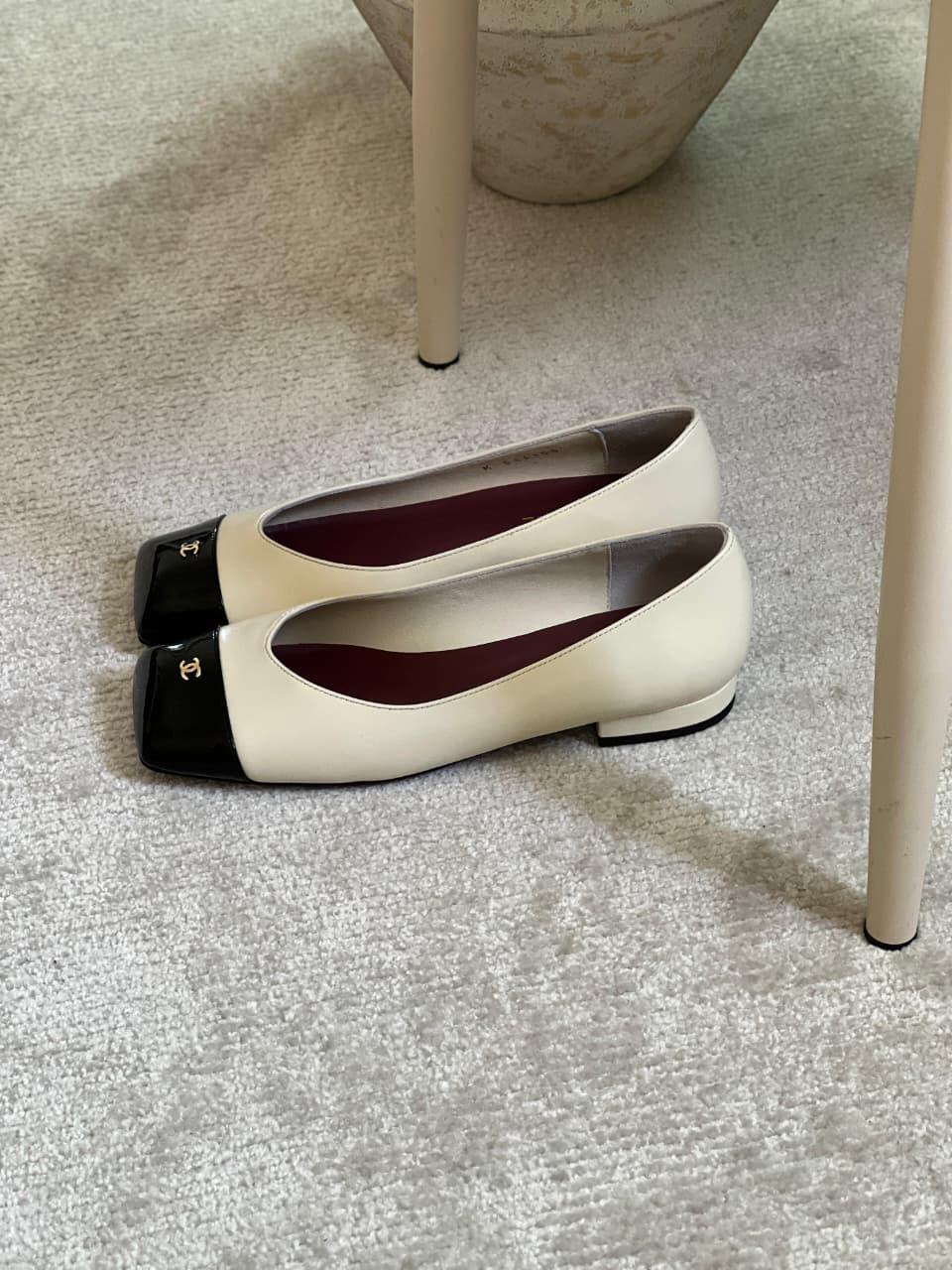 Ladies shoes