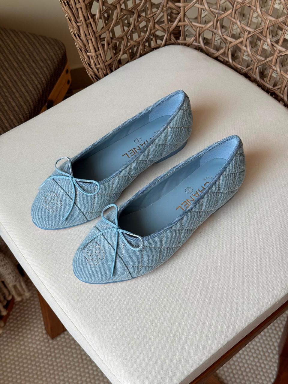 Ladies shoes