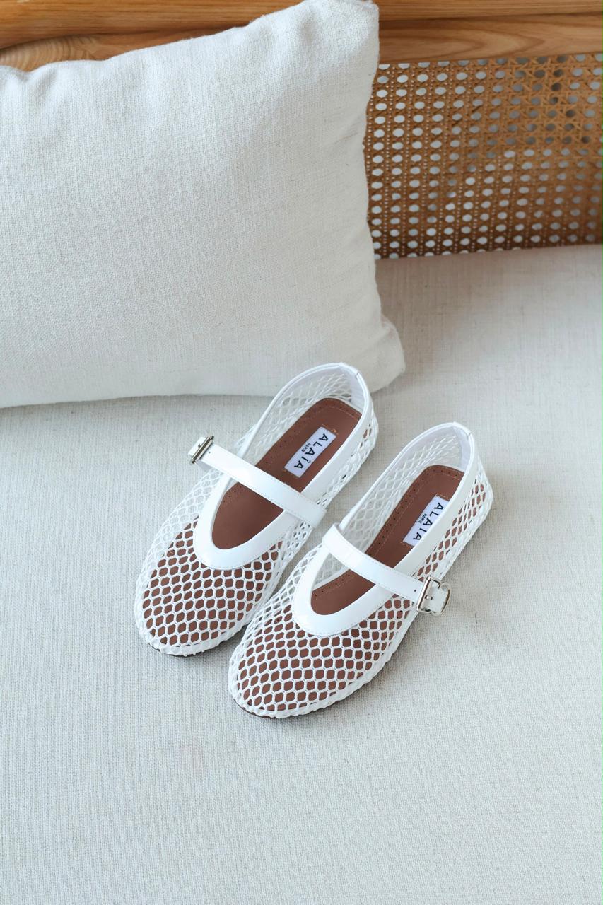 Ladies shoes