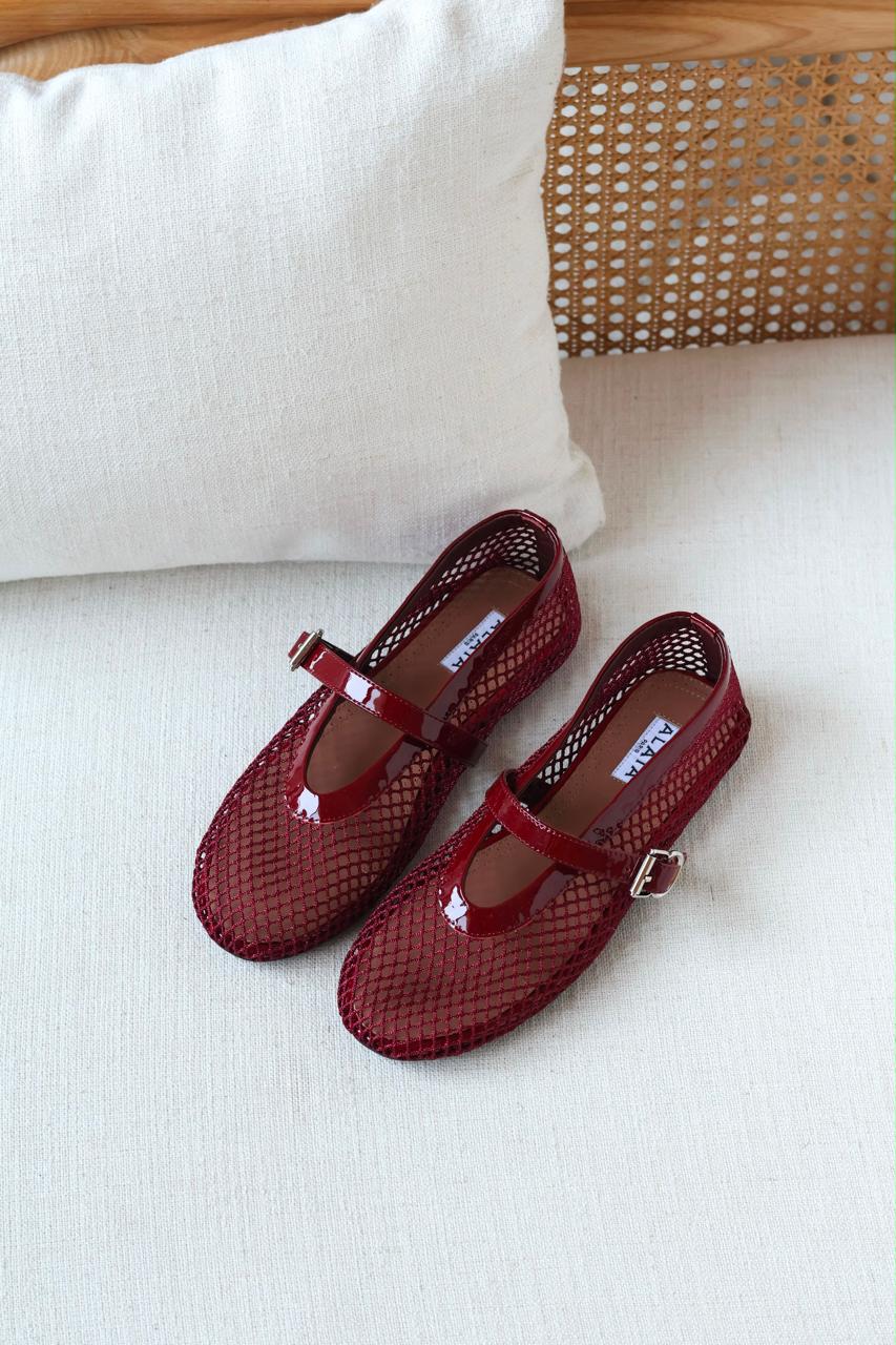 Ladies shoes