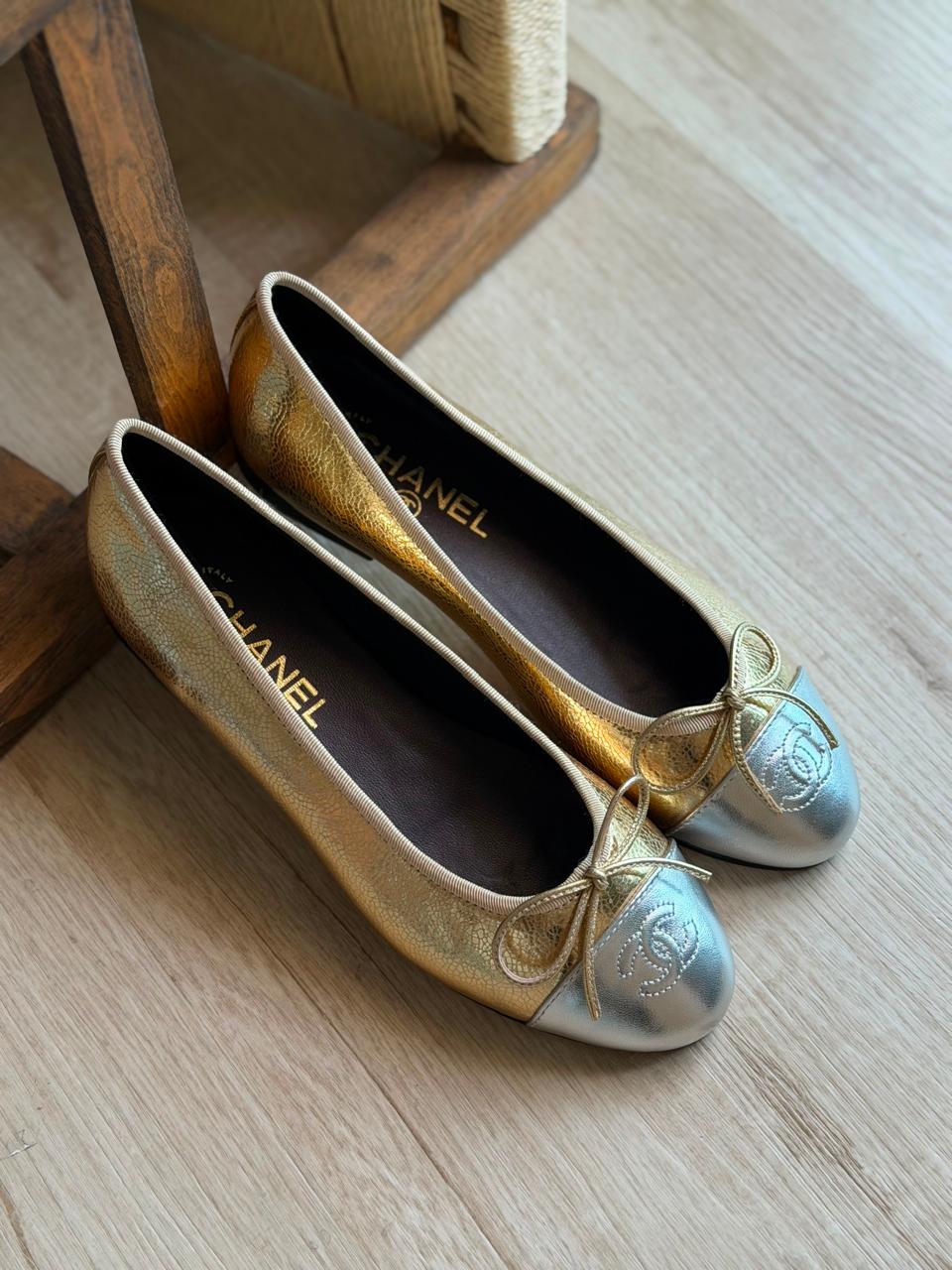 Ladies shoes