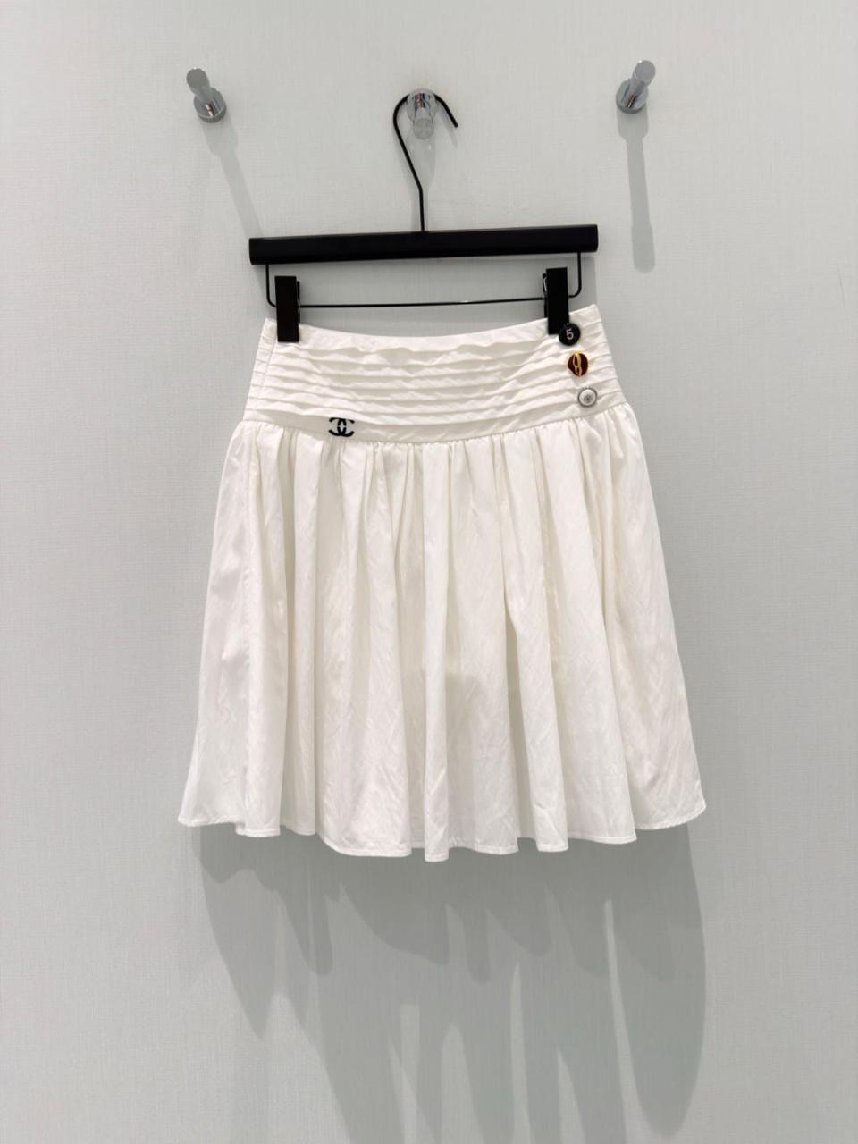 Ladies skirts