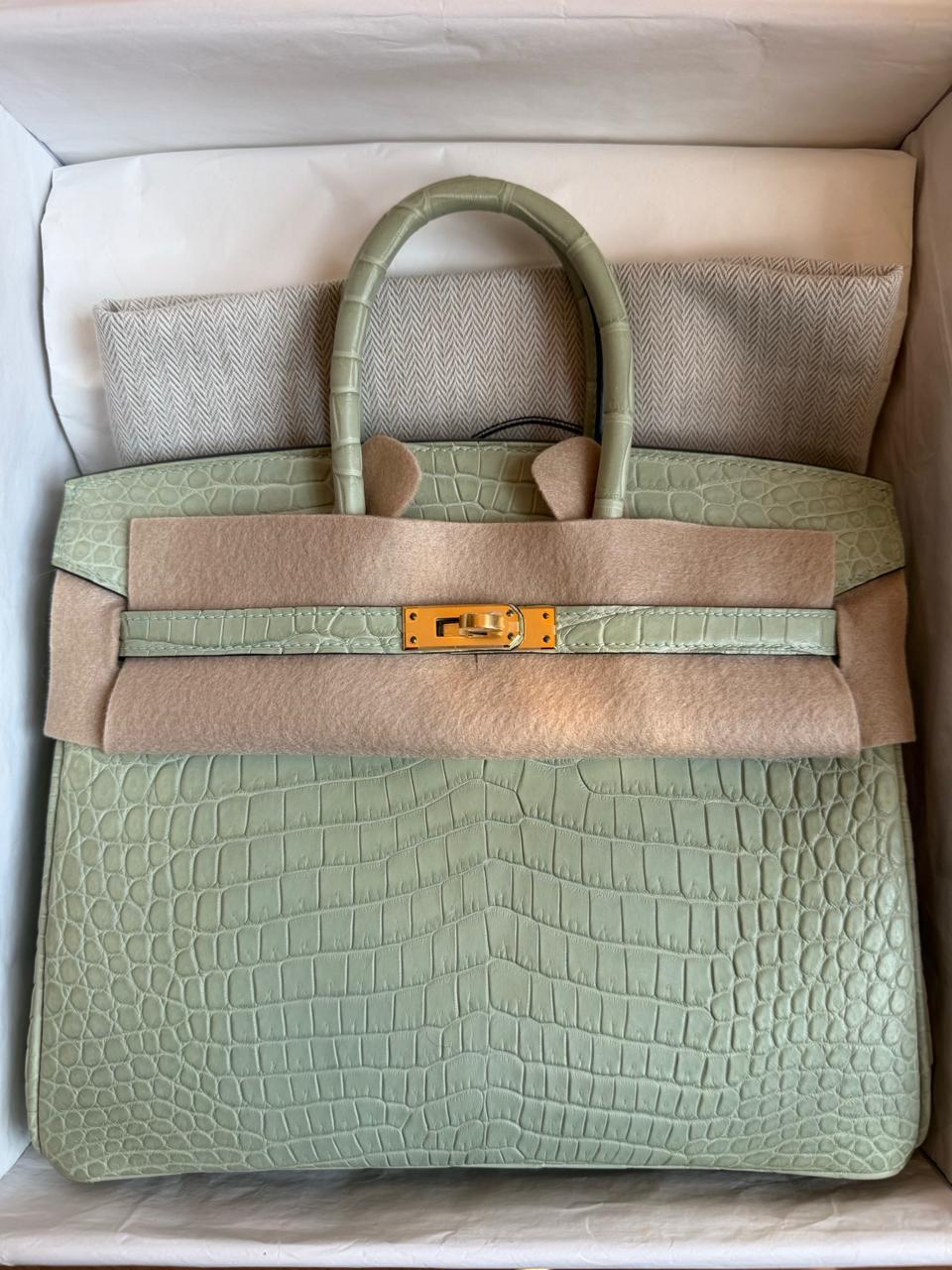 Ladies Herm**s bags