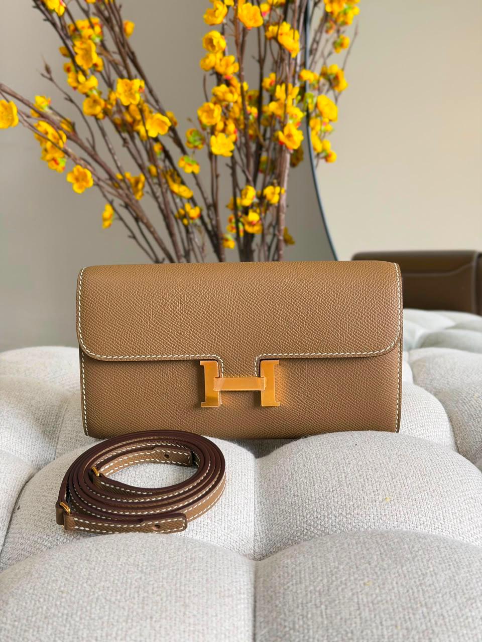 Ladies Herm**s bags