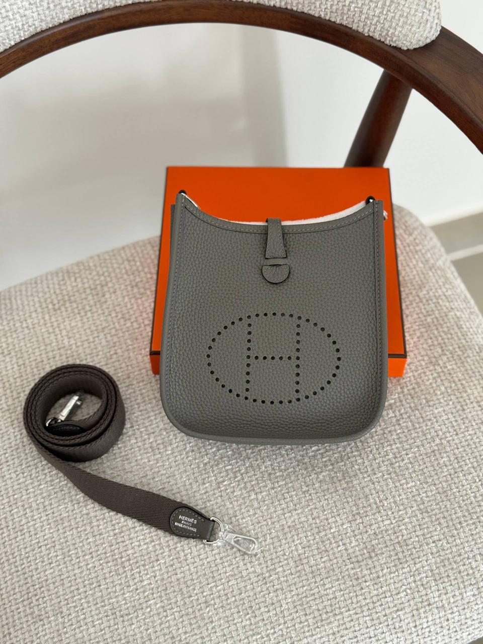 Ladies Herm**s bags